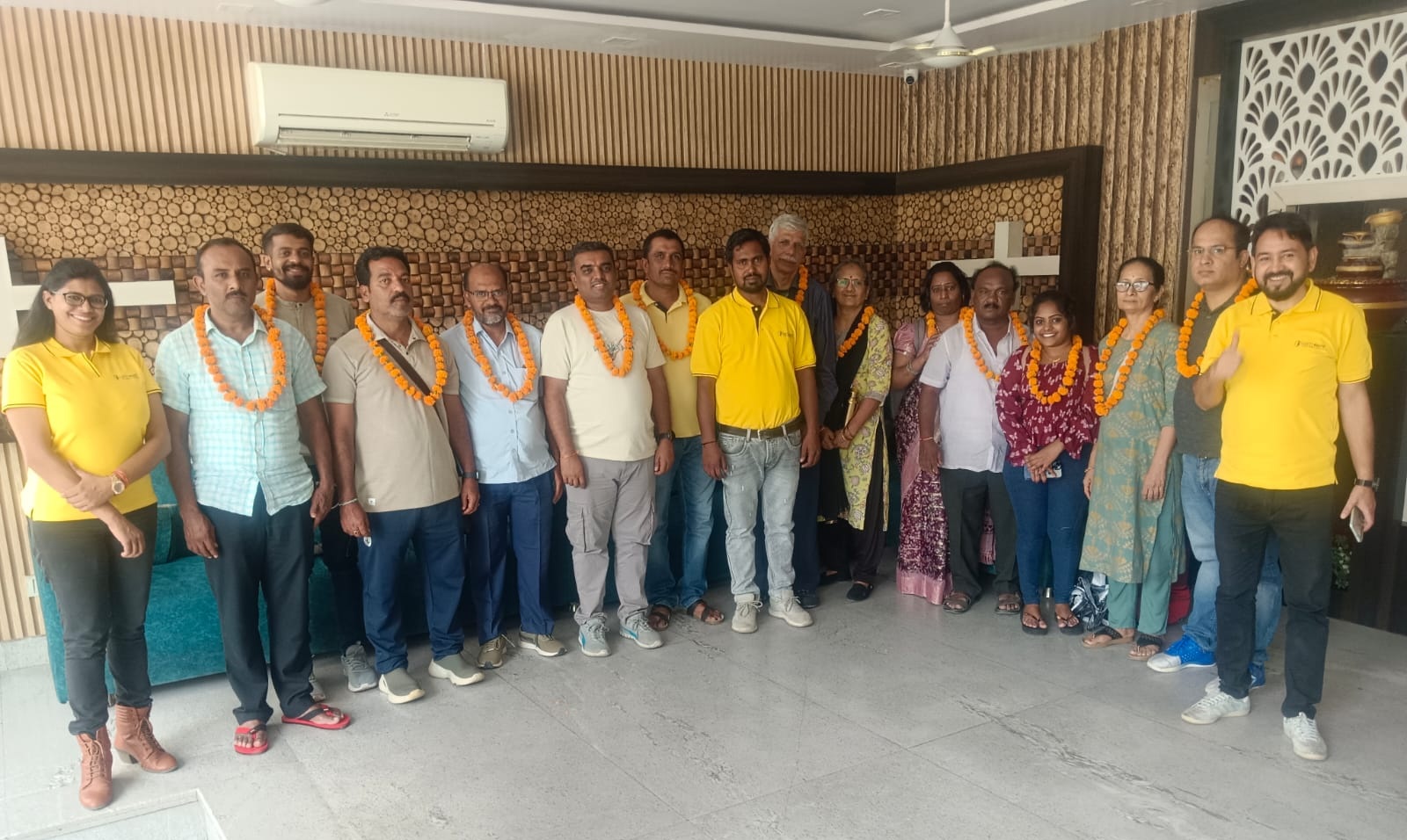 Group Departure Chardham
